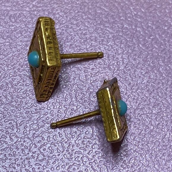 💛 Vintage Gold Filled Diamond Shape Faux Turquoise Earrings - Picture 5 of 6